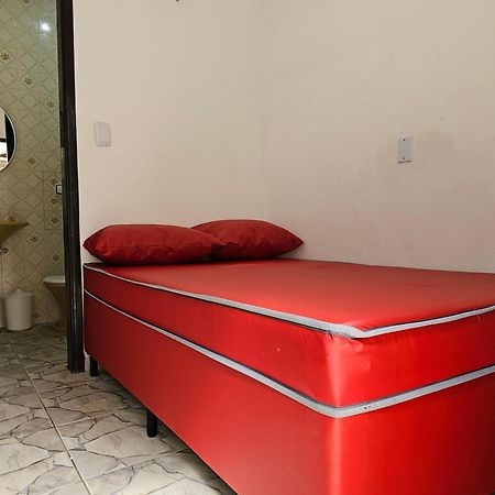 Casa Maravilhosa E Ampla Pe Na Areia Com Piscina, Area Gourmet Com Churrasqueira Em Deck Coberto Frente A Piscina, 4 Quartos Confortaveis E Espacosos, Sendo 2 Suites, Cozinha Americana E Sala De Jantar, Ampla Garagem Para 6 Carros - Mercado Na Rua Da Praia Grande  Exterior foto