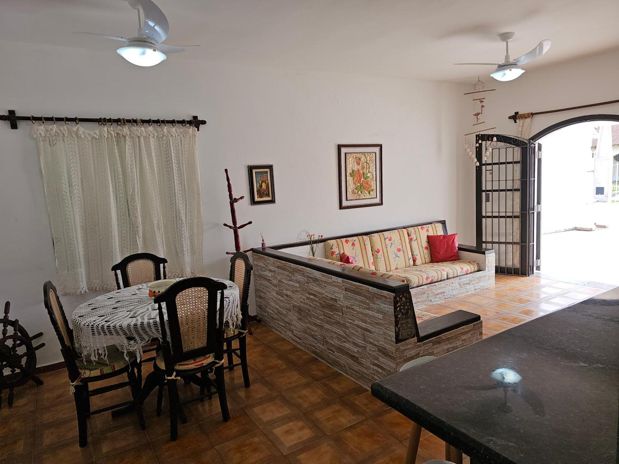 Casa Maravilhosa E Ampla Pe Na Areia Com Piscina, Area Gourmet Com Churrasqueira Em Deck Coberto Frente A Piscina, 4 Quartos Confortaveis E Espacosos, Sendo 2 Suites, Cozinha Americana E Sala De Jantar, Ampla Garagem Para 6 Carros - Mercado Na Rua Da Praia Grande  Exterior foto