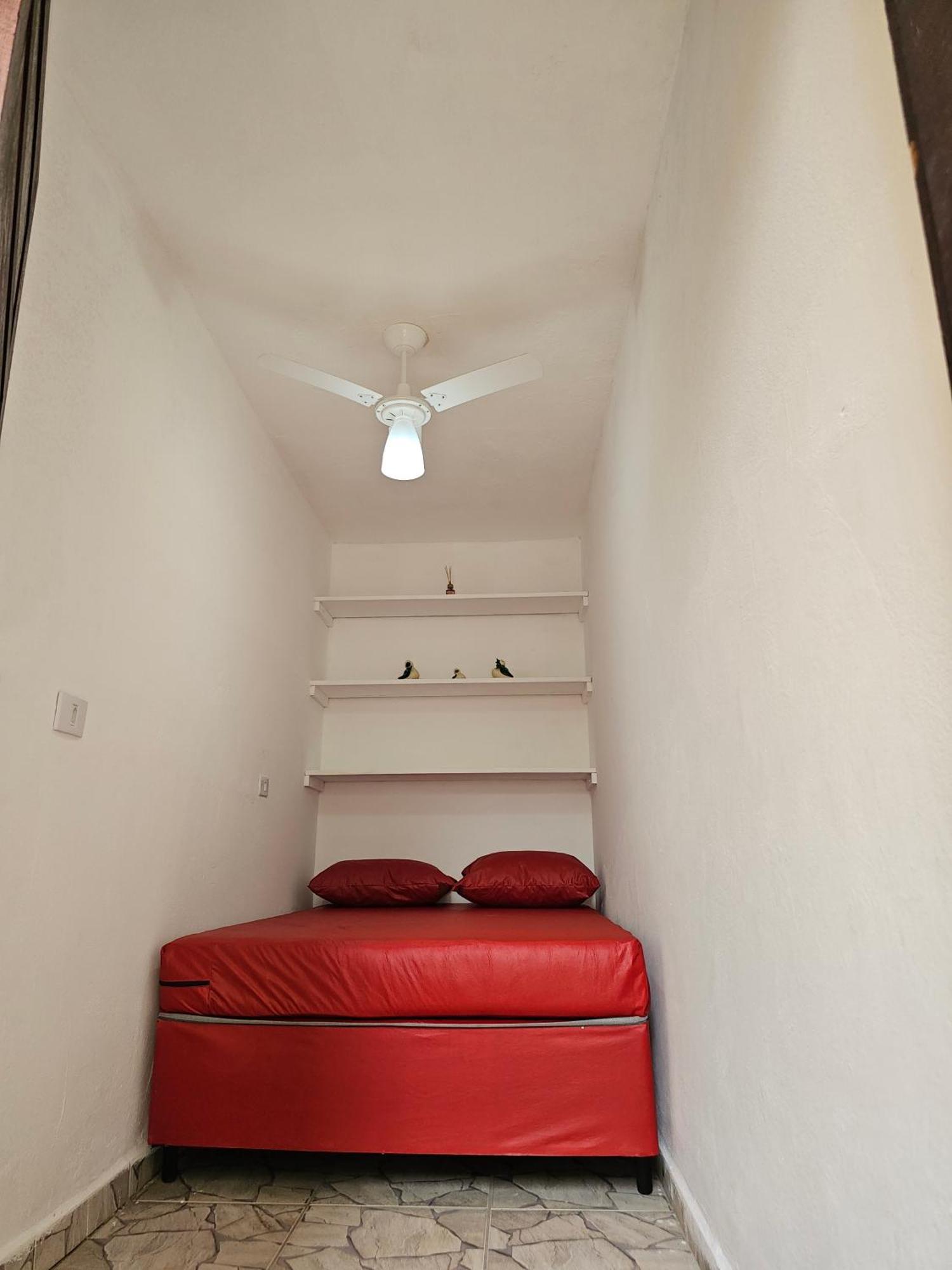 Casa Maravilhosa E Ampla Pe Na Areia Com Piscina, Area Gourmet Com Churrasqueira Em Deck Coberto Frente A Piscina, 4 Quartos Confortaveis E Espacosos, Sendo 2 Suites, Cozinha Americana E Sala De Jantar, Ampla Garagem Para 6 Carros - Mercado Na Rua Da Praia Grande  Exterior foto