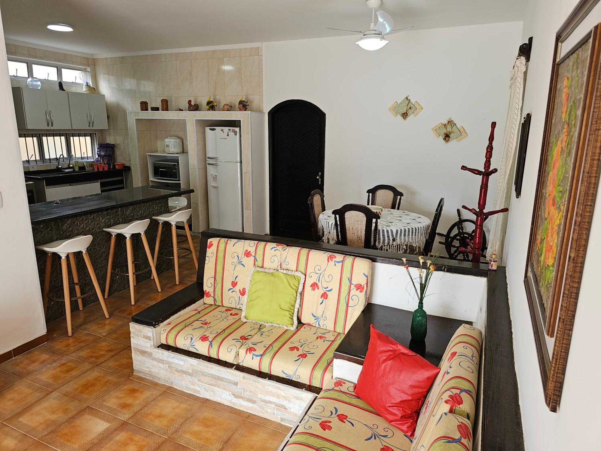 Casa Maravilhosa E Ampla Pe Na Areia Com Piscina, Area Gourmet Com Churrasqueira Em Deck Coberto Frente A Piscina, 4 Quartos Confortaveis E Espacosos, Sendo 2 Suites, Cozinha Americana E Sala De Jantar, Ampla Garagem Para 6 Carros - Mercado Na Rua Da Praia Grande  Exterior foto